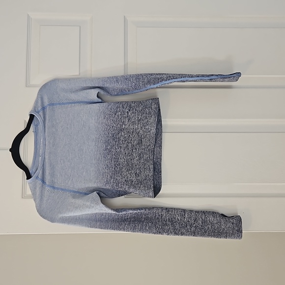 PINK Victoria's Secret Tops - PINK seamless ombre crop workout long sleeve